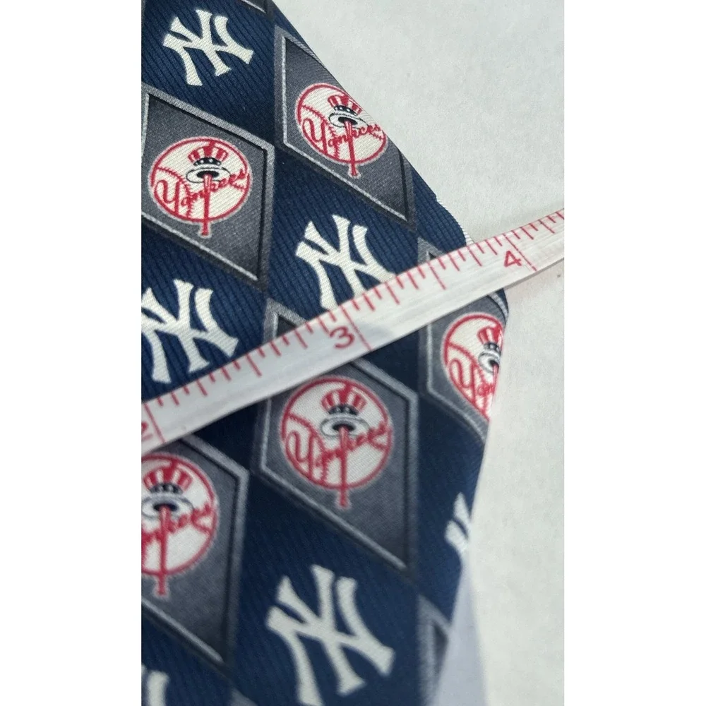 MLB Major League Baseball By Eagle Neckwear Mens NY Yankees All Over Neck Tie